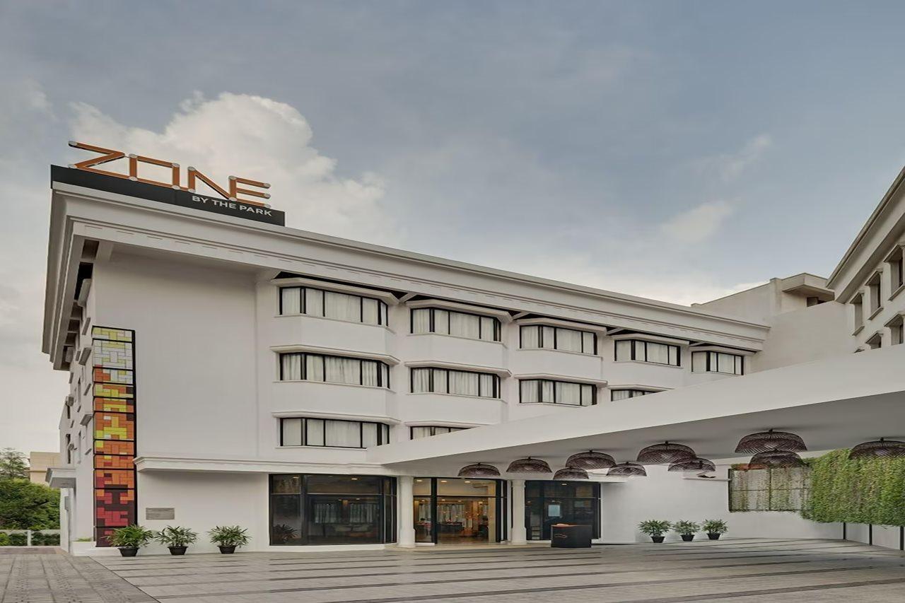 Hotel Zone By The Park Infantry Bengaluru Esterno foto